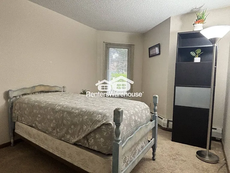 1700 Four Oaks Rd #124 — Photo 13