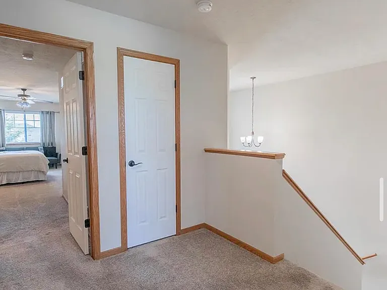 8767 Ridge Hollow Dr — Photo 18