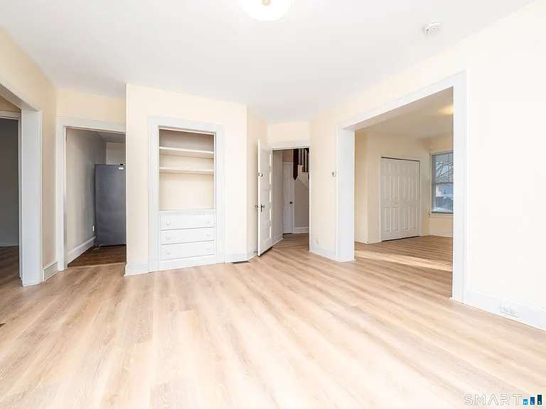 38 Gregory Blvd — Photo 10