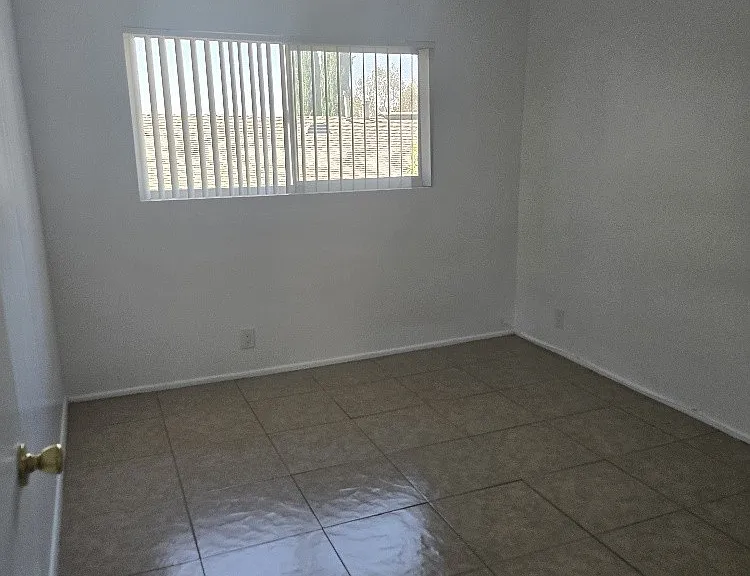 771 Spruce Ave #H — Photo 11