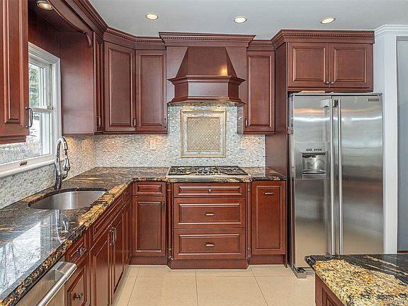 4th image of 26 Dexter Road