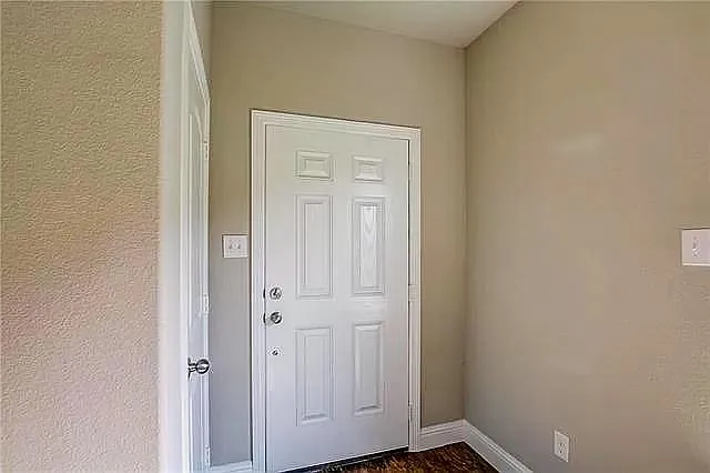 437 Canvas Ct — Photo 19