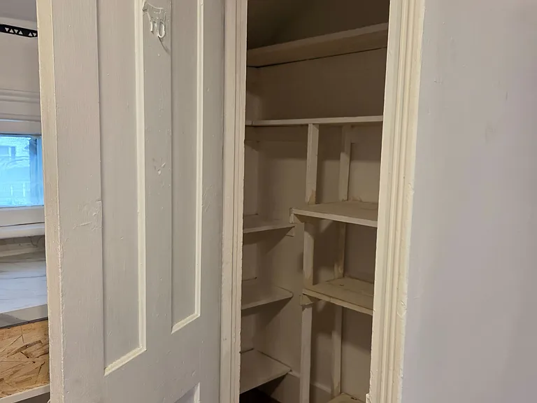 105 Bethune St #2 — Photo 14