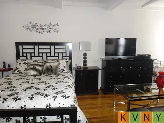 Rented by KVNY Soho | media 13