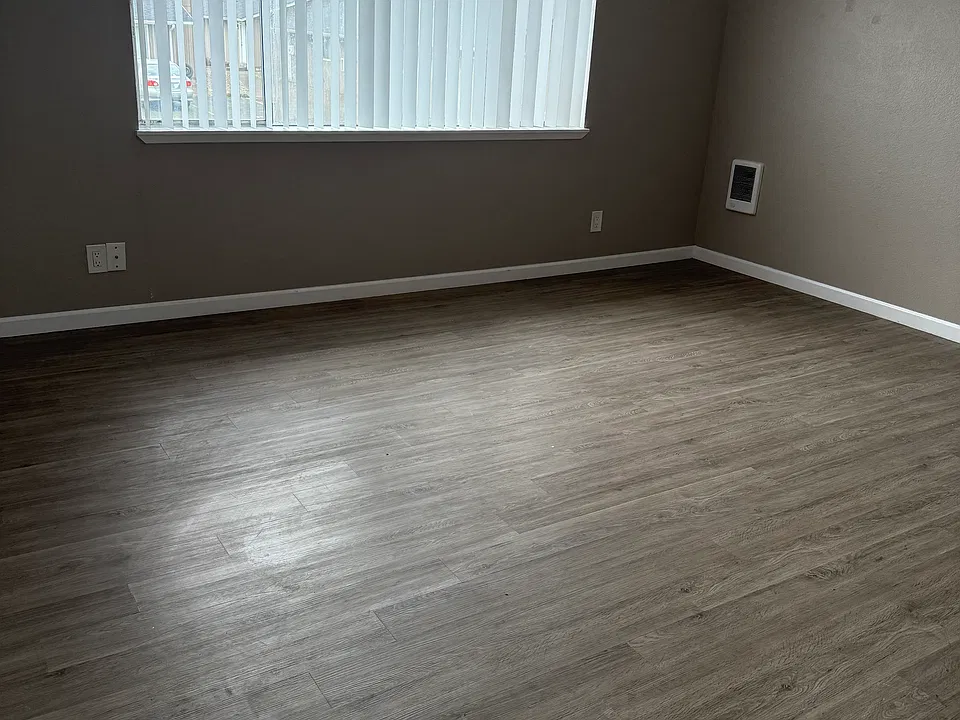 1215 Susan Ct NE #1215