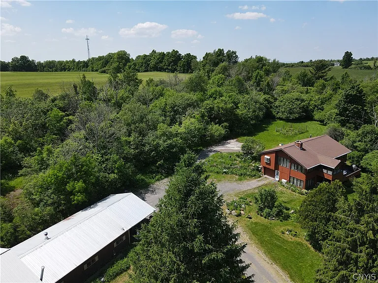5251 Irish Ridge Rd — Photo 4