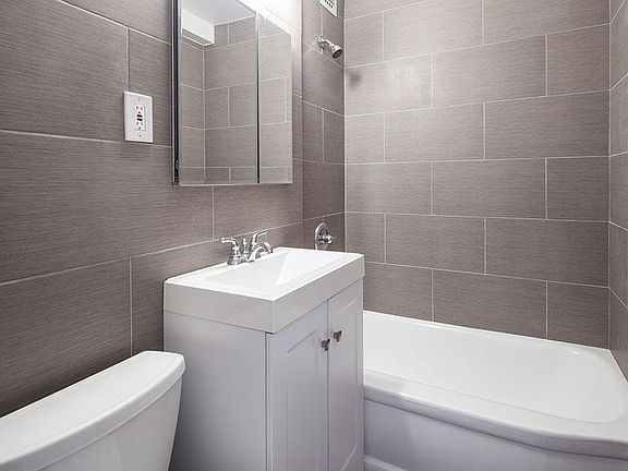 4th image of 288 Lexington Ave APT 3C
