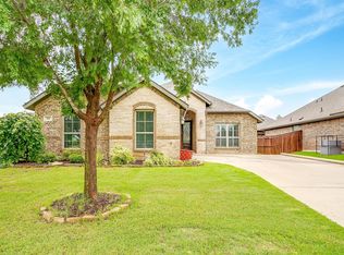 201 Saxon St, Waxahachie, TX 75165