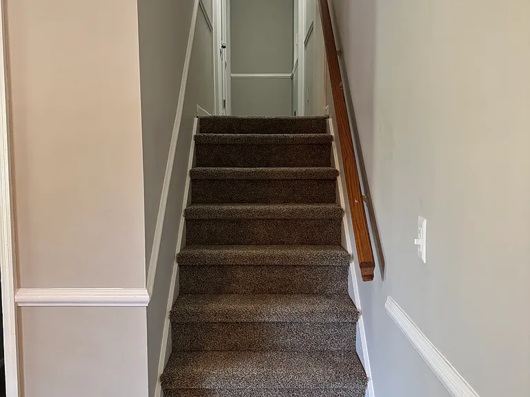 1460 Marthas Ct — Photo 5