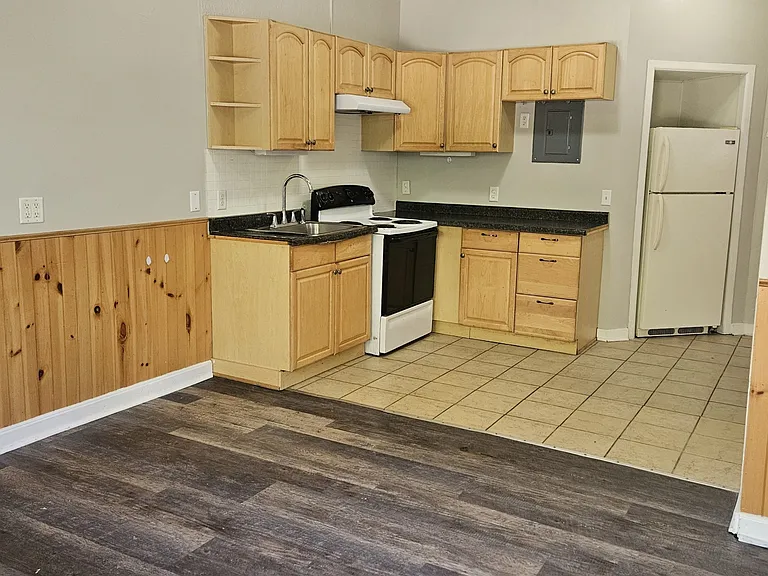 Lake Ripley Apartments — Photo 25