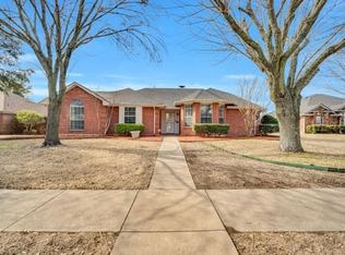 218 Barbara Way, Red Oak, TX 75154