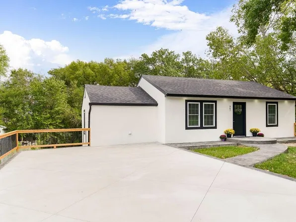 907 N 61st Ter, Kansas City, KS 66102