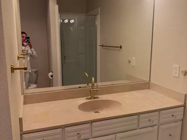 13509 Linden Ave N, Seattle, WA 98133