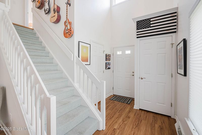 5th image of 22 Pine Ridge Road