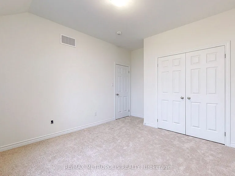 9 Caton Ln — Photo 46