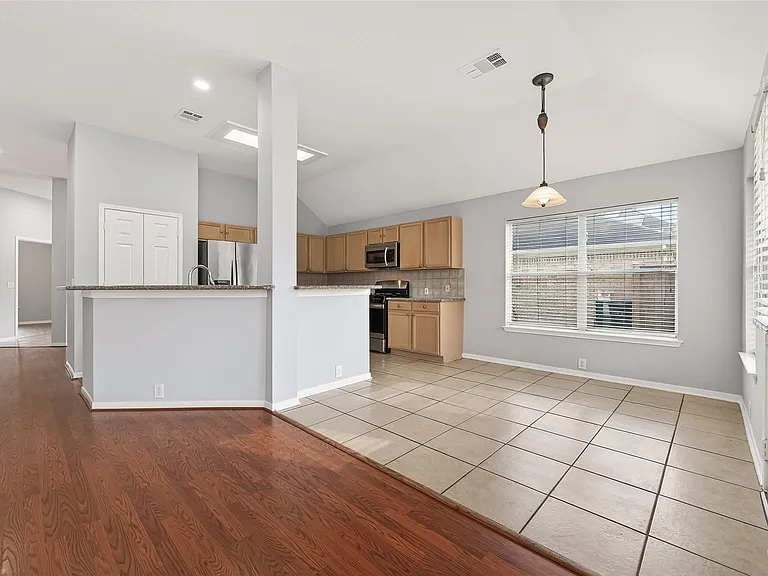 3135 Silver Cedar Trl — Photo 18