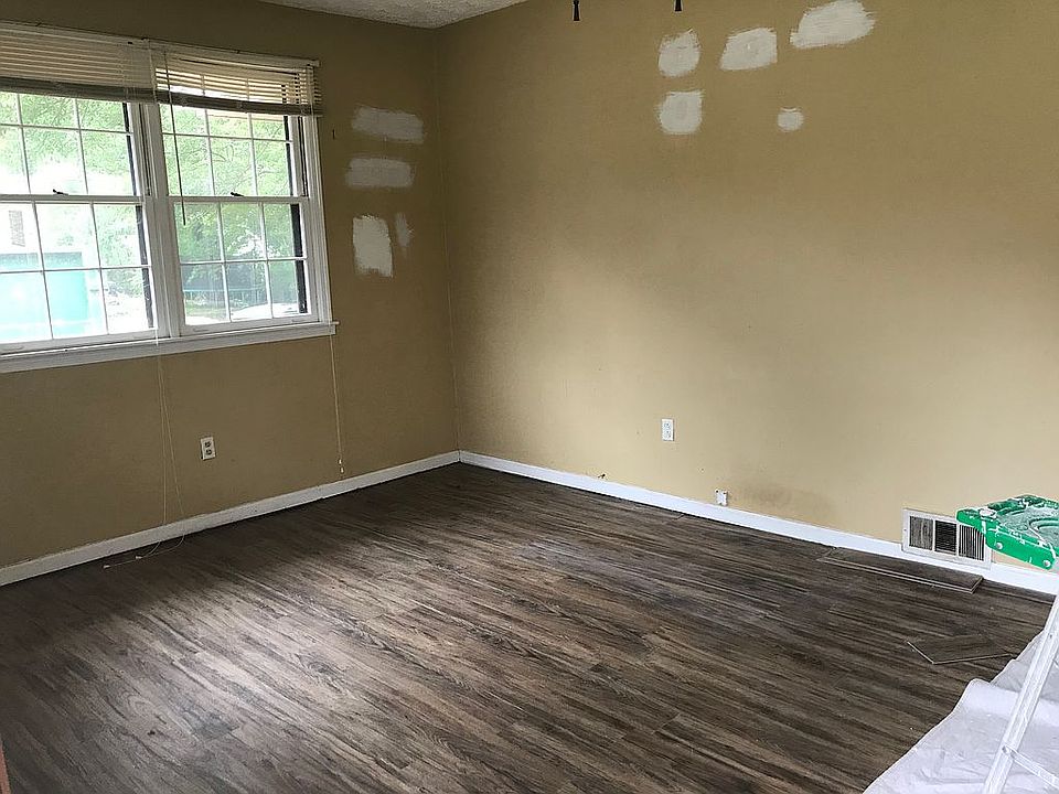 1st image of 3262 Tara Ct NW