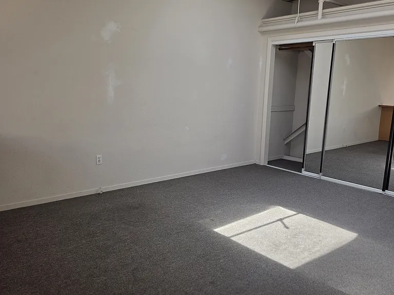 6037 Christie Ave — Photo 9