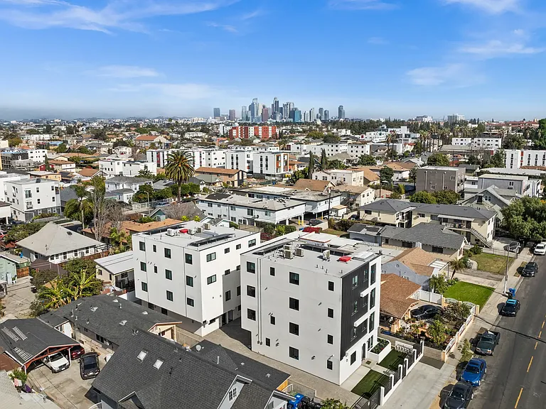 1377 W 36th Pl, Los Angeles, CA 90007 — Photo 24
