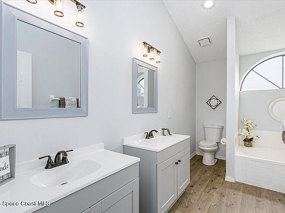 4th image of 817 Seven Gables Cir SE