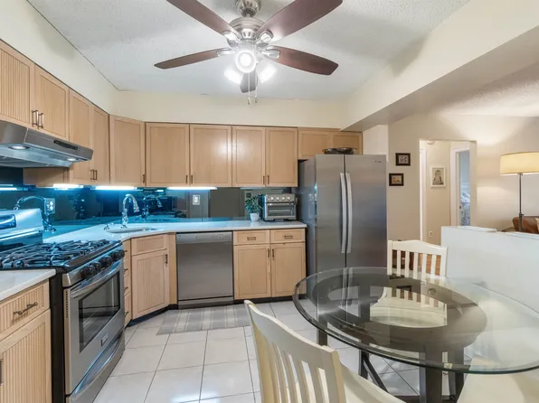 40 W 13th St #2, Bayonne, NJ 07002