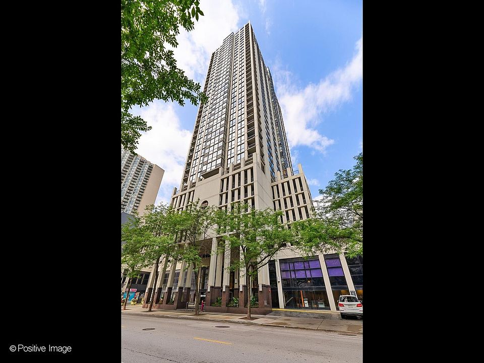 1st image of 1122 N Clark St APT 2302