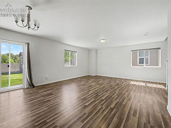 4th image of 10629 Traders Pkwy