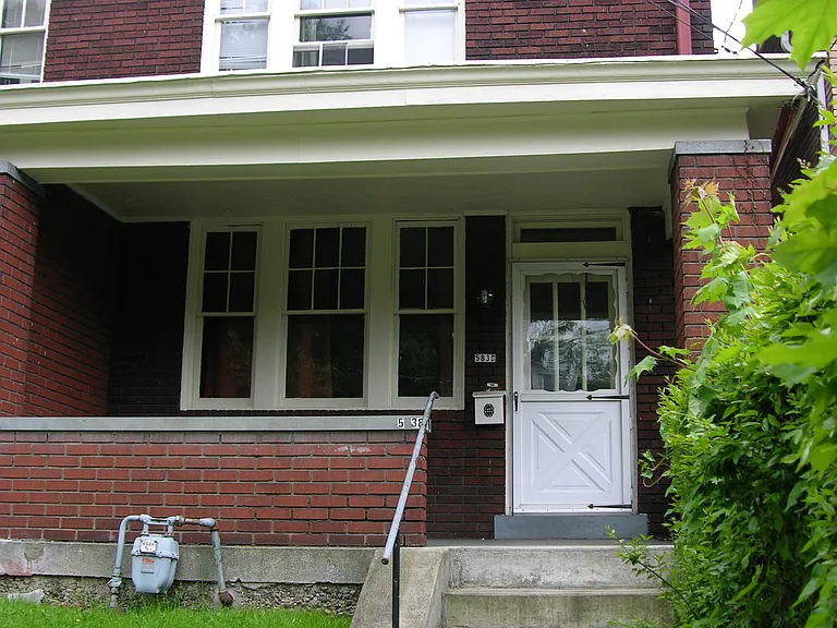 5840 Hobart St — Photo 1