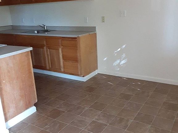5th image of 905 W Miner St APT 80