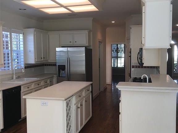3rd image of 1223 Turnbury Oak Ln