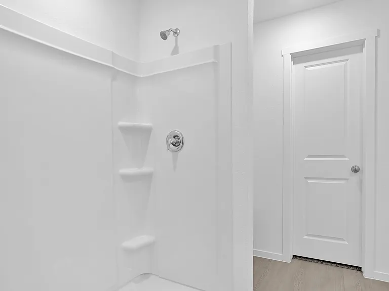 1025 Macnab Dr — Photo 9