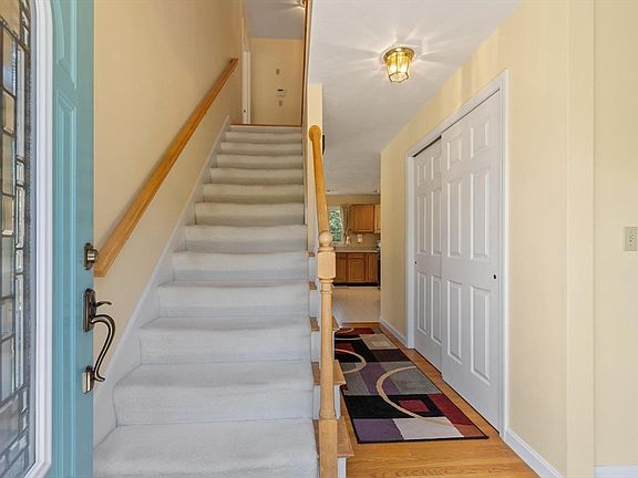 4th image of 2 Carriage Way