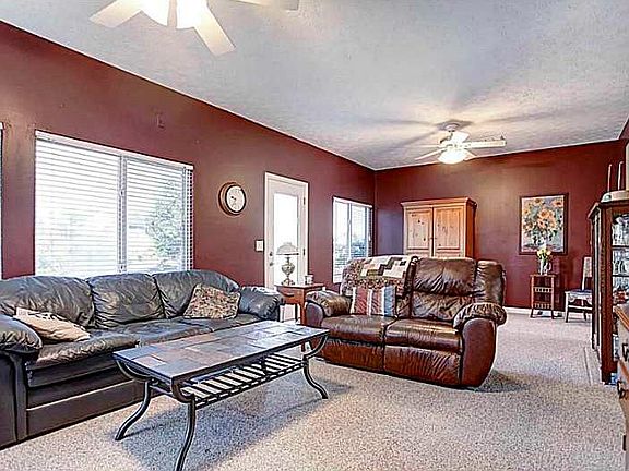 4th image of 2660 Renwick Way