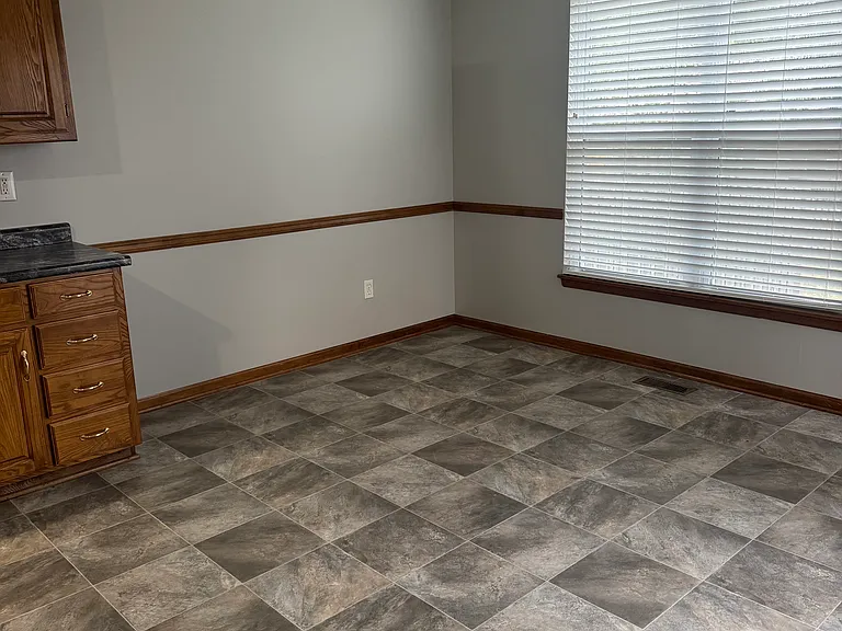 14839 Robinson St — Photo 7