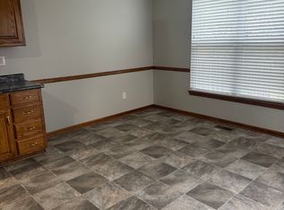 14839 Robinson St, Overland Park, KS 66223