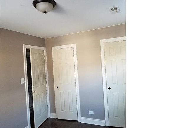 2nd image of 10219 S Oglesby Ave