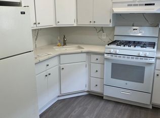 6907 17th Ave, Brooklyn, NY 11204