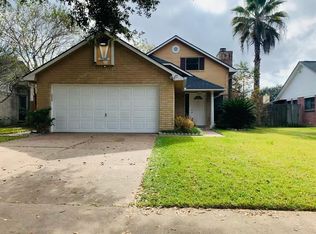 15503 Wildwood Lake Dr, Houston, TX 77083