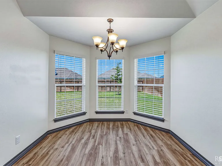 1913 Lamplighter Ln — Photo 15