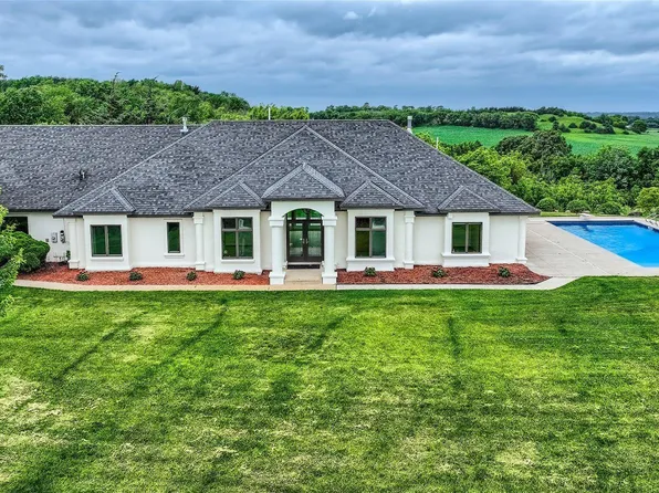8122 287th St, Randolph, MN 55065