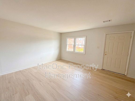 2nd image of 3456 Beale Ct