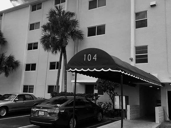 3rd image of 104 Paradise Harbour Blvd APT 205