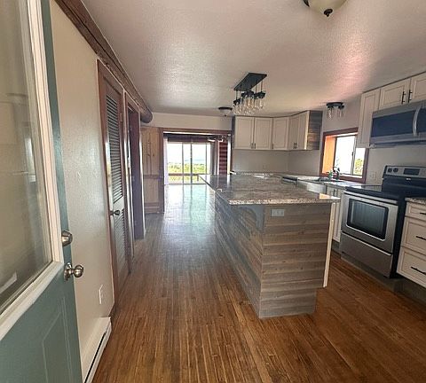 2nd image of 38626 Indian Head Ln
