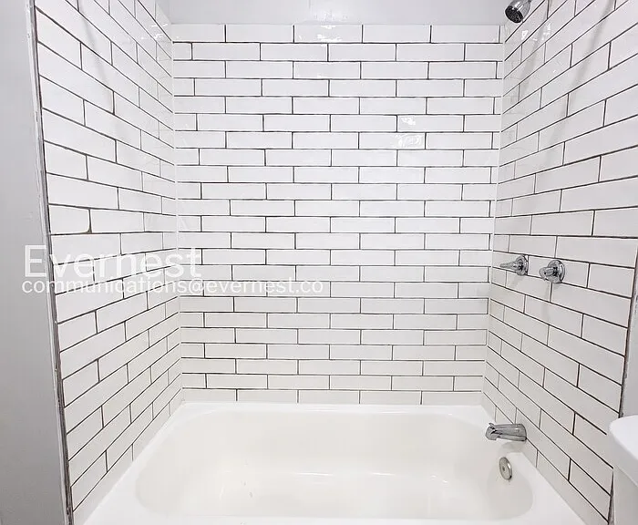 2440 Callow Ave #3 — Photo 9
