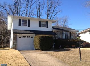 586 Remsen Rd, Philadelphia, PA 19115