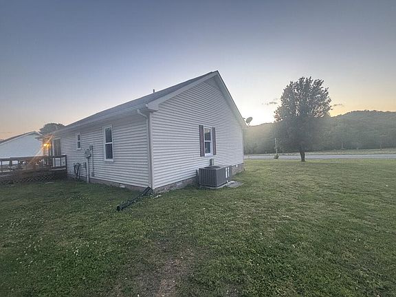 3rd image of 6729 Hartsville Rd