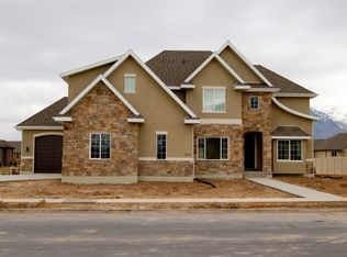 266 E Parkway Cir, North Salt Lake, UT 84054