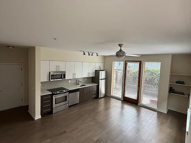 2651 NW Thurman St #203 — Photo 2