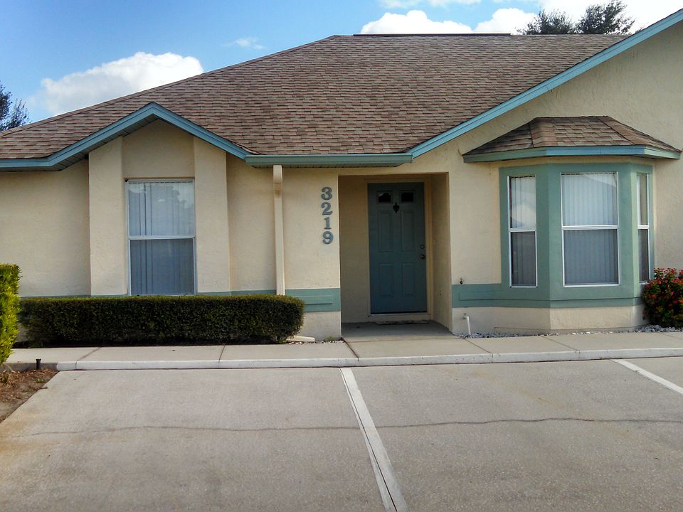 1st image of 3219 Villa Way Cir