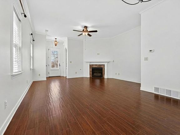 5th image of 250 Cherokee Cir